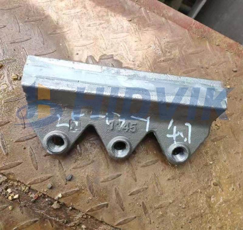 拋料頭 刀頭 9532 9526 8518 1145 1140型 制砂機(jī)配件(圖7) 拋料頭 刀頭 9532 9526 8518 1145 1140型 制砂機(jī)配件(圖7)